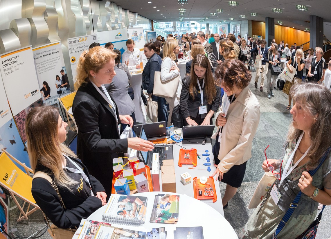 EduAction-Bildungsgipfel 2016 - Messestand | © MRN GmbH