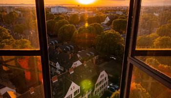 Blick aus dem Fenster auf den Sonnenuntergang  | © Rhein-Neckar