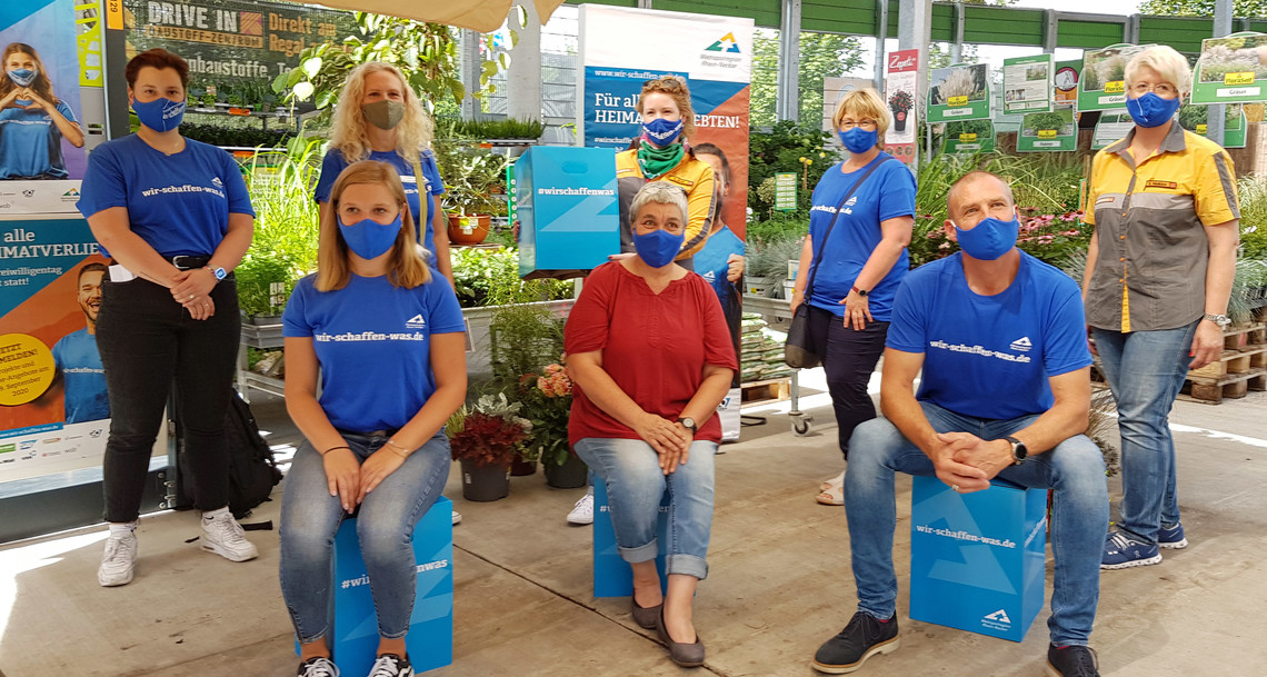 Gruppenbild mit blauen T-Shirts und Masken  | © MRN GmbH