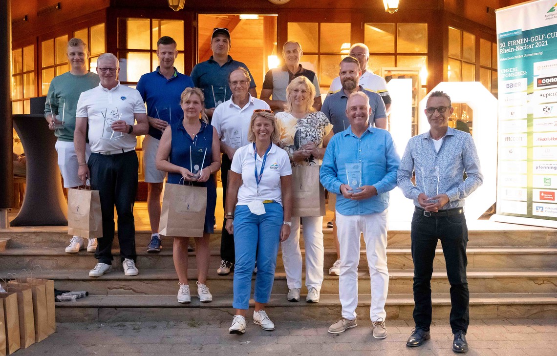 Alle Gewinner:innen des 10. Firmen-Golf-Cups Rhein-Neckar | © ZMRN e.V.